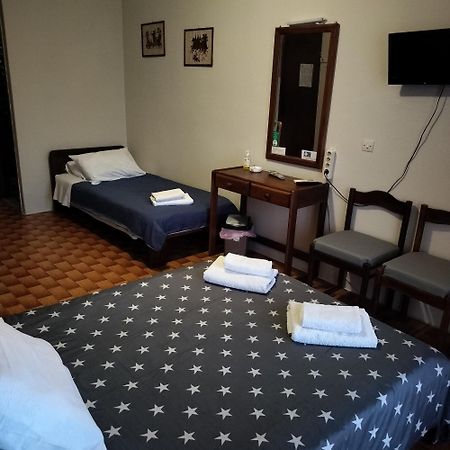 Bissias Guest House Galatás Eksteriør bilde