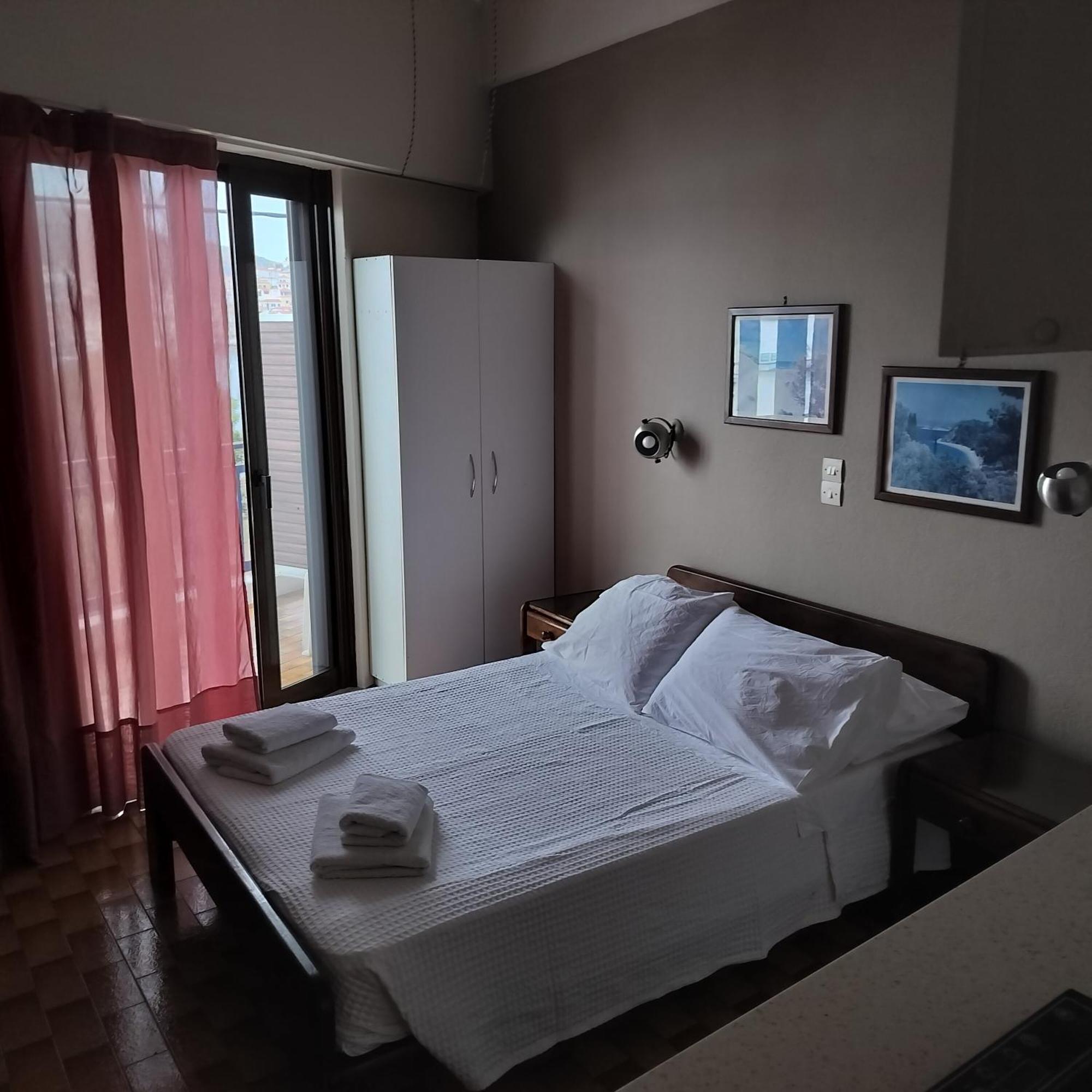 Bissias Guest House Galatás Eksteriør bilde
