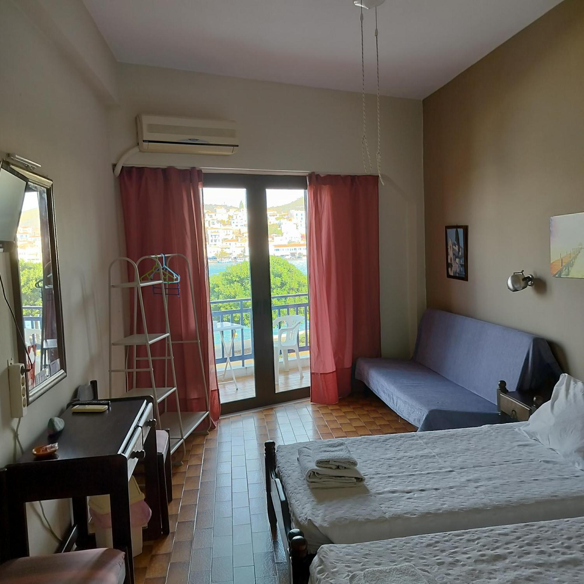 Bissias Guest House Galatás Eksteriør bilde
