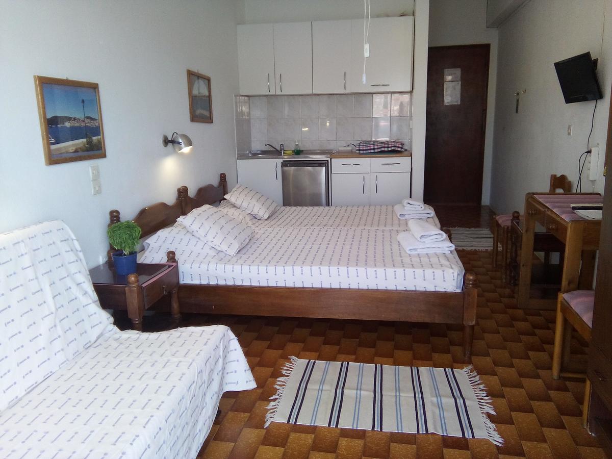 Bissias Guest House Galatás Eksteriør bilde